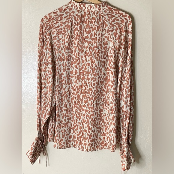 Reiss leopard print long sleeve button front blouse - Picture 2 of 12